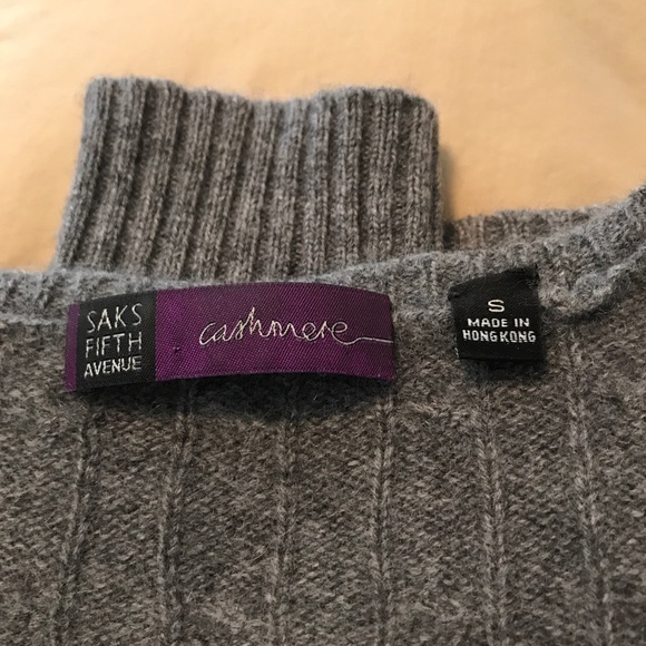 Saks Fifth Ave 100% Cashmere Pullover Cable Knit Sweater V-Neck size S - Picture 6 of 8